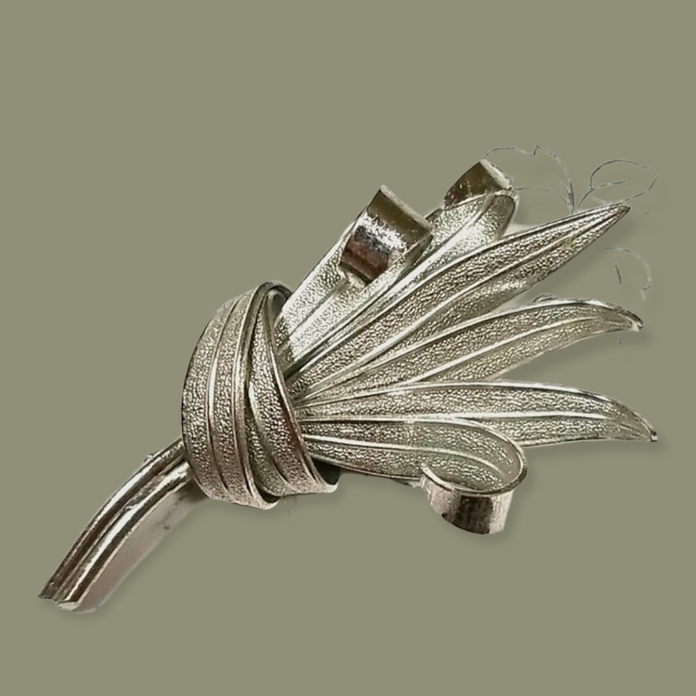 Vintage Coro Pegasus Silvertone Leaf Brooch Pin
